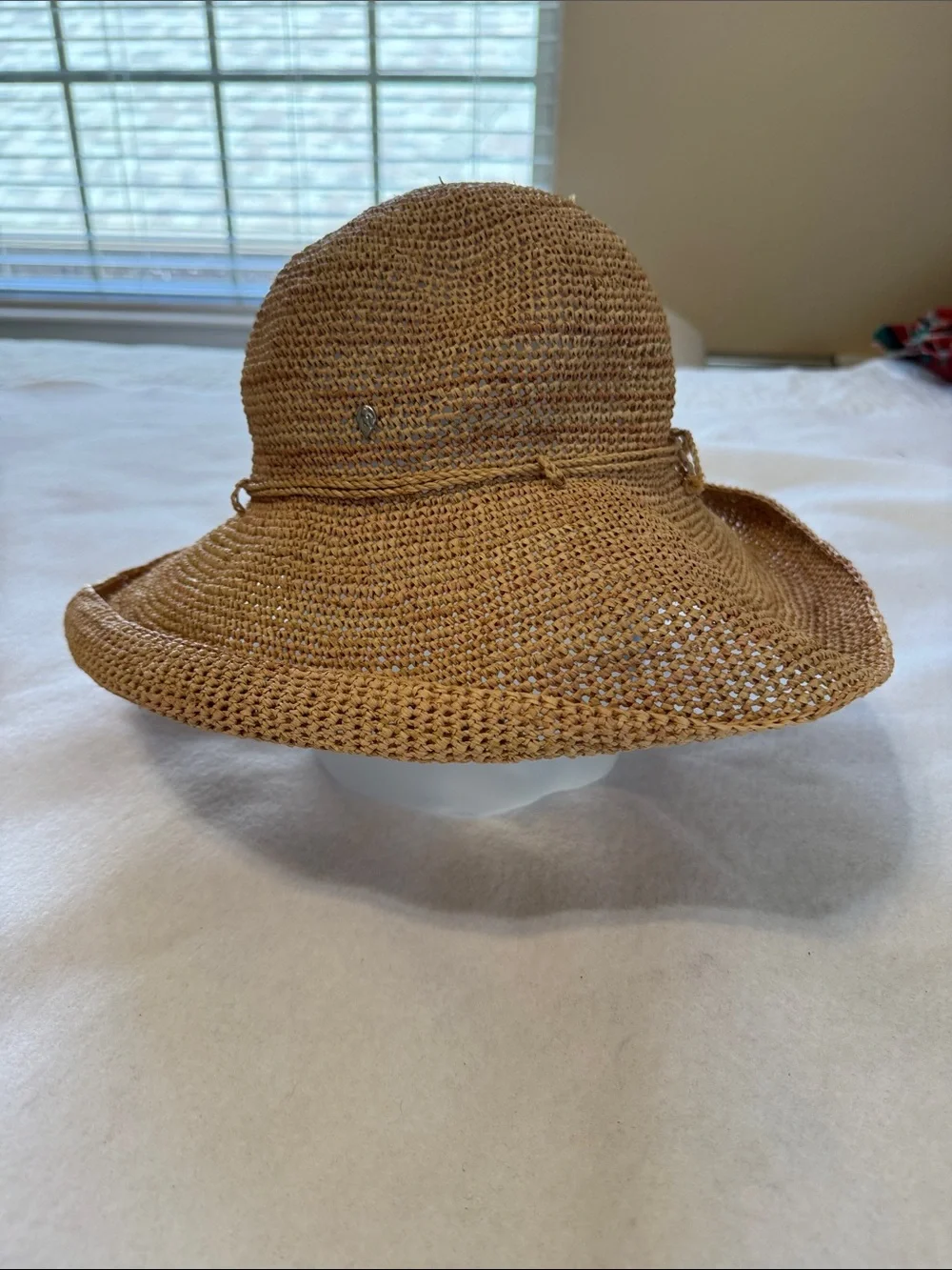 Helen Kaminski 100% Raffia Wide Brim Crochet Sun Hat Natural